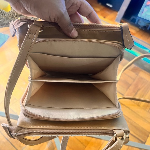 Giani Bernini Straw North South Crossbody - Picture 6 of 10